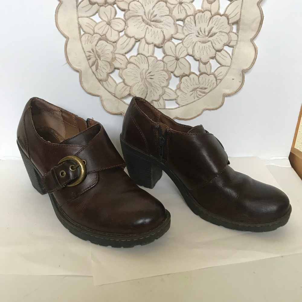 Born boc Leather Ankle side zip boots